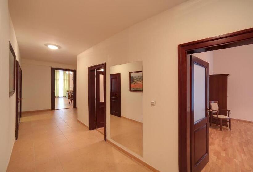 Slunecni Lazne Apartments