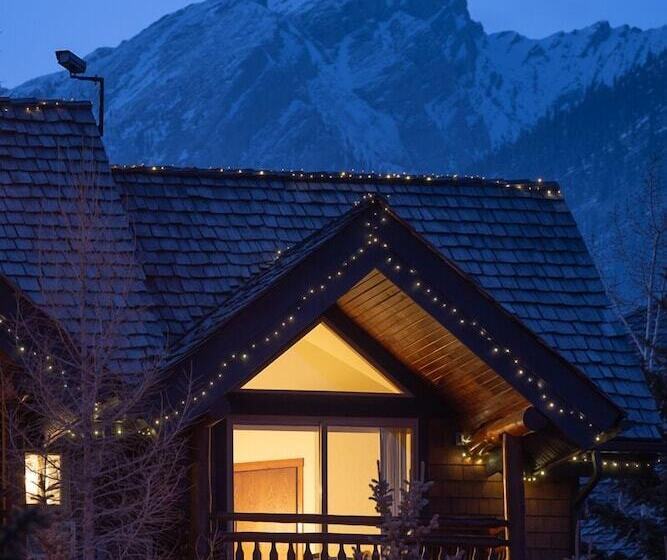 הוסטל A Bear And Bison Country Inn