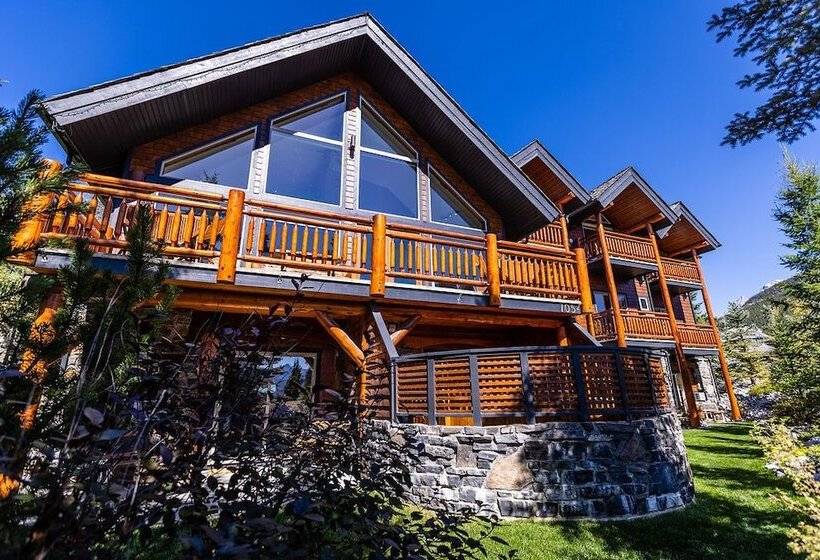 הוסטל A Bear And Bison Country Inn