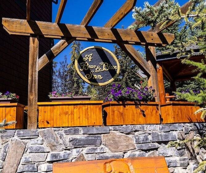 הוסטל A Bear And Bison Country Inn