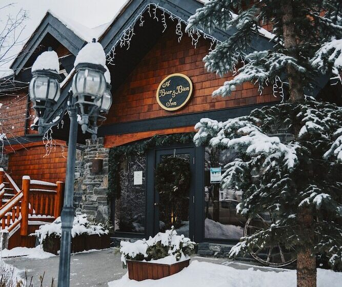 הוסטל A Bear And Bison Country Inn