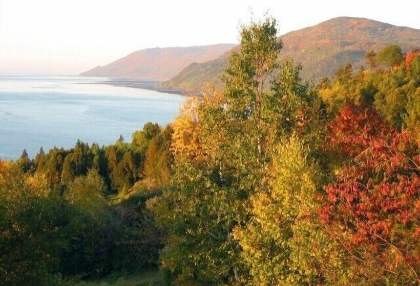 فندق صغير Auberge Cap Aux Corbeaux