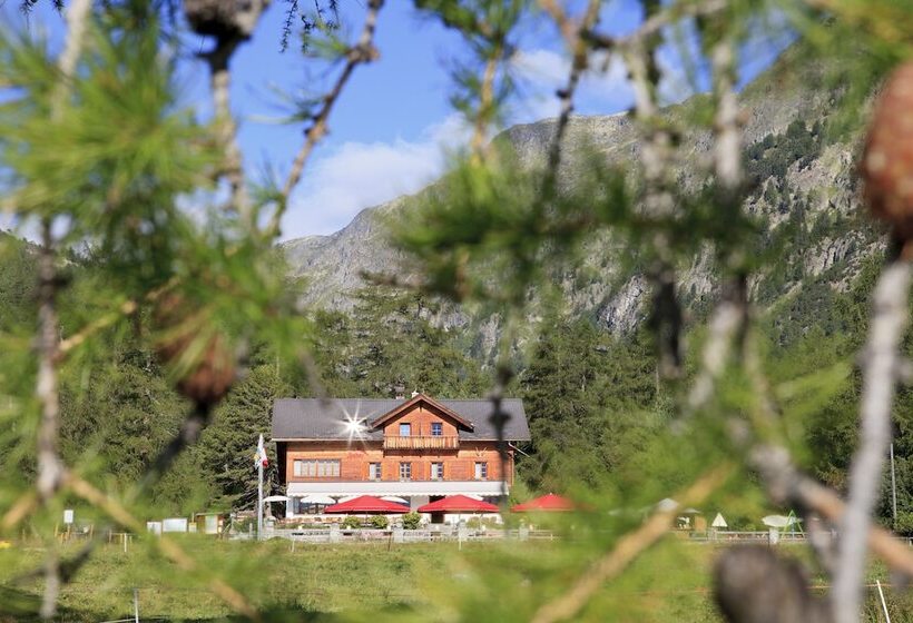 הוסטל Gasthaus Spinas