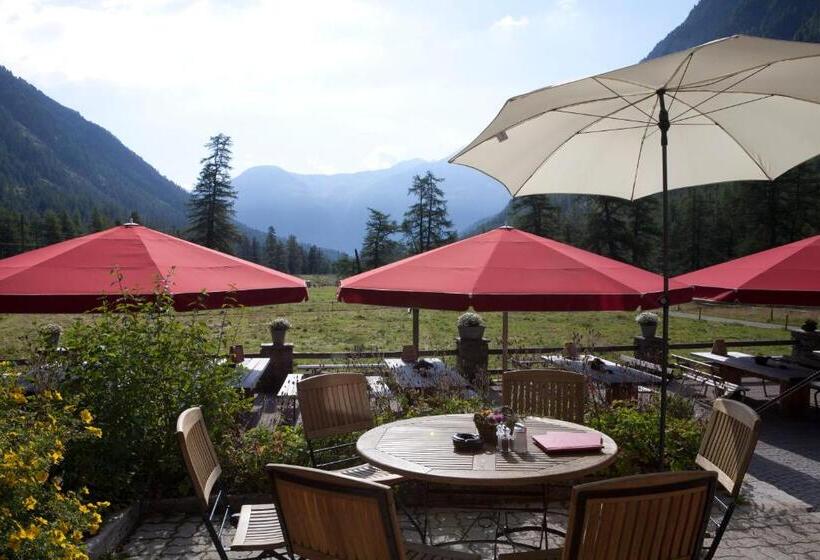 הוסטל Gasthaus Spinas