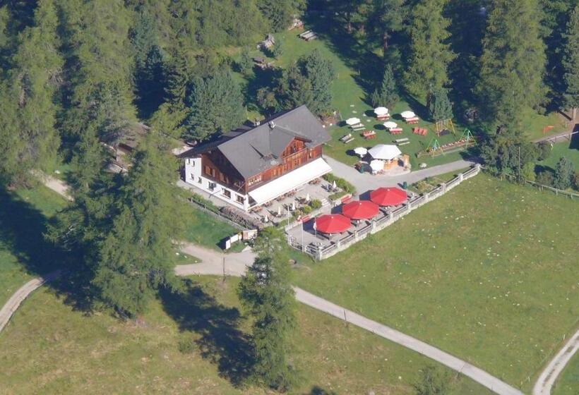 הוסטל Gasthaus Spinas