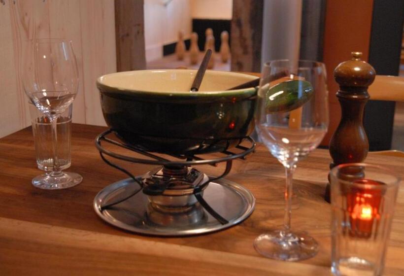 הוסטל Gasthaus Spinas