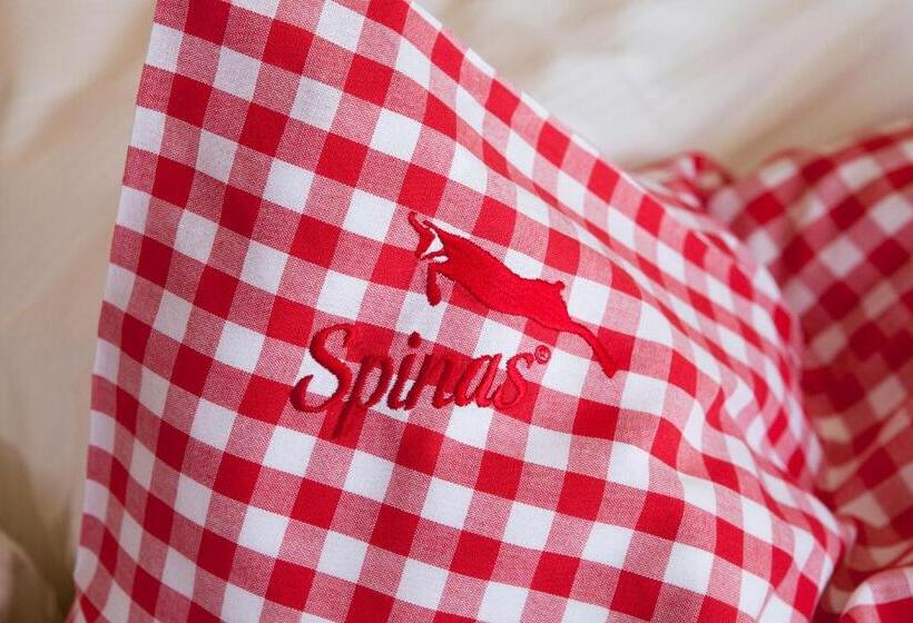 הוסטל Gasthaus Spinas