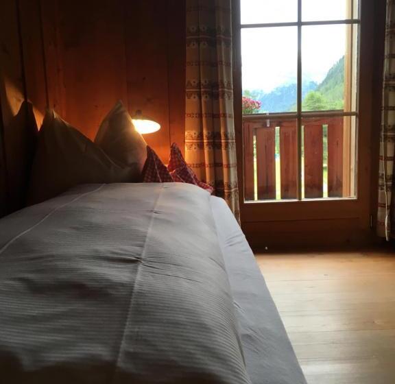 הוסטל Gasthaus Spinas