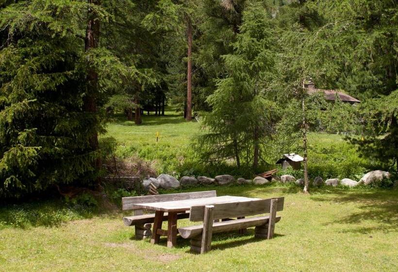 הוסטל Gasthaus Spinas