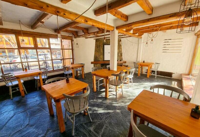 Общежитие Hosteria Las Lucarnas