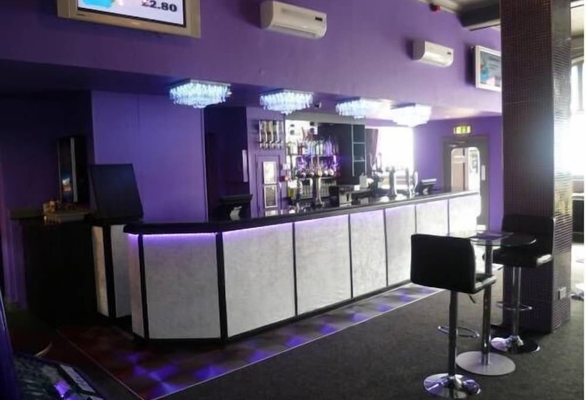 ユースホステル Manhattans