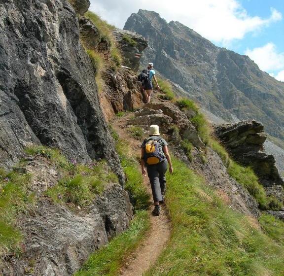 فندق صغير Mont Fort Swiss Lodge