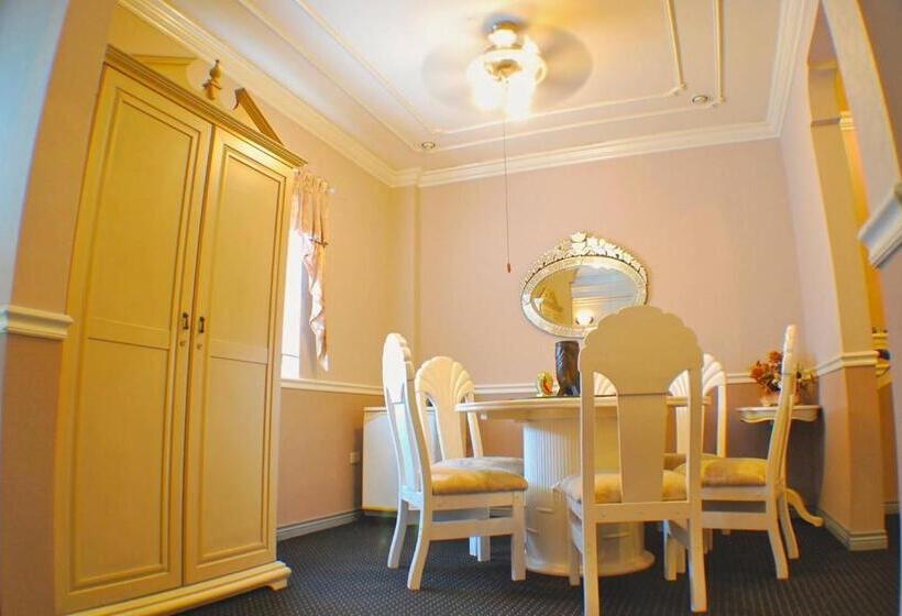 הוסטל Sm Travelodge