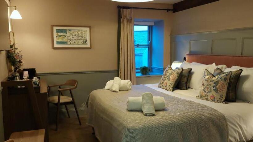 فندق صغير The Crown Inn