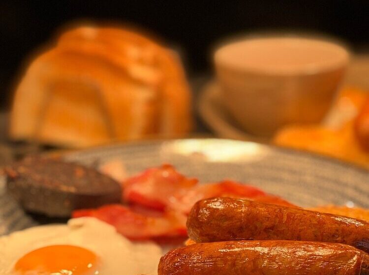 فندق صغير The Golden Fleece Inn