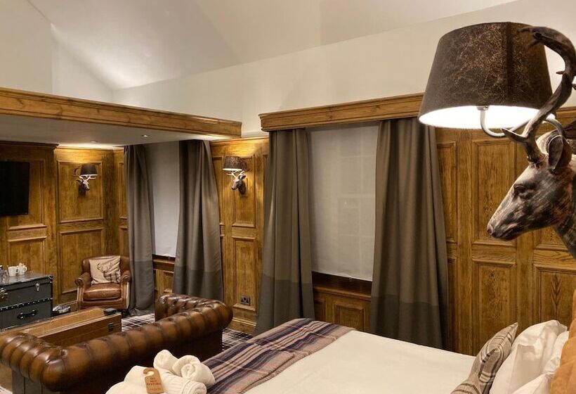 فندق صغير The Golden Fleece Inn