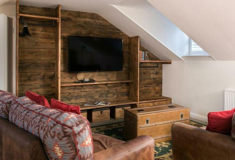 ユースホステル The Green Dragon Inn