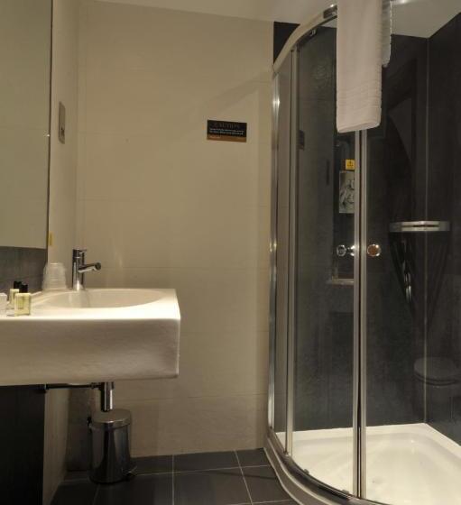 فندق صغير The Inn On Loch Lomond