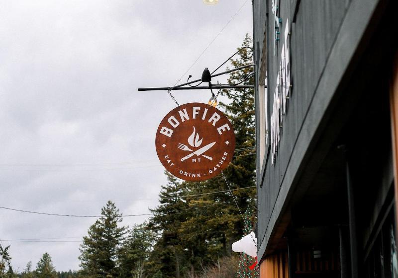 فندق صغير The Islander Inn