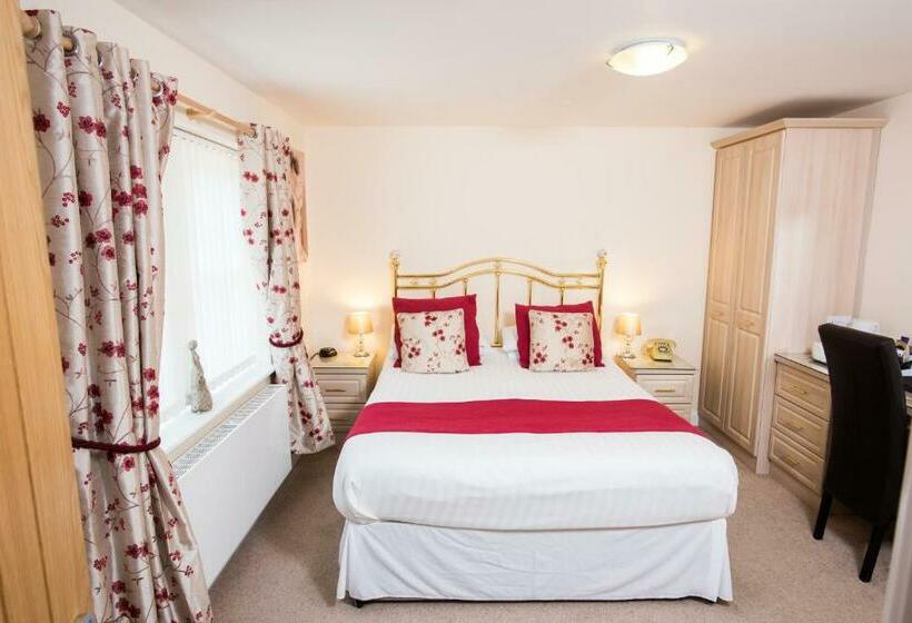 旅馆 The Old Bell Inn