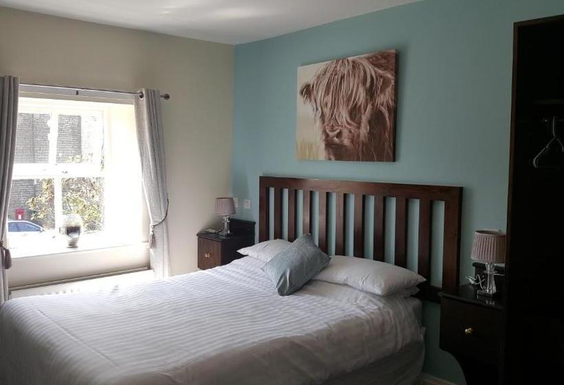 הוסטל The Rose And Crown