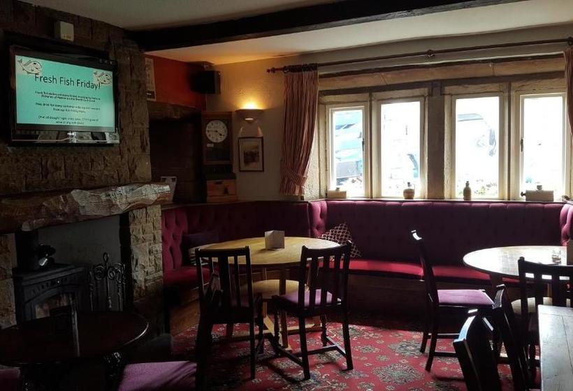 הוסטל The Rose And Crown