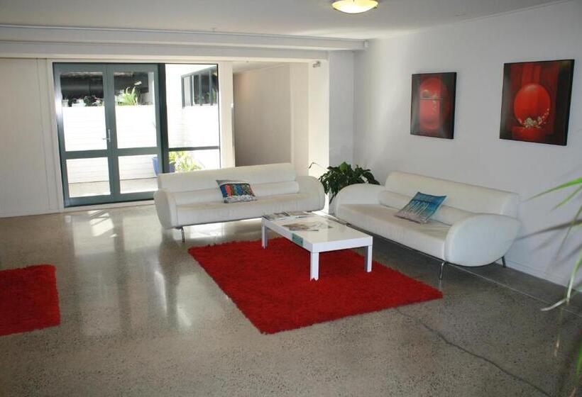 Atlas Suites And Apartments