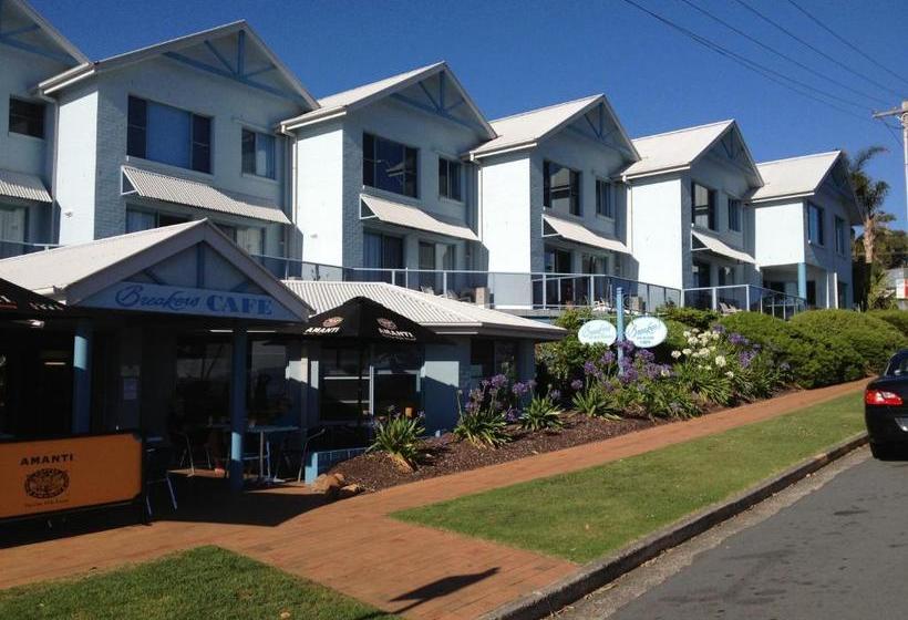 Breakers Apartments