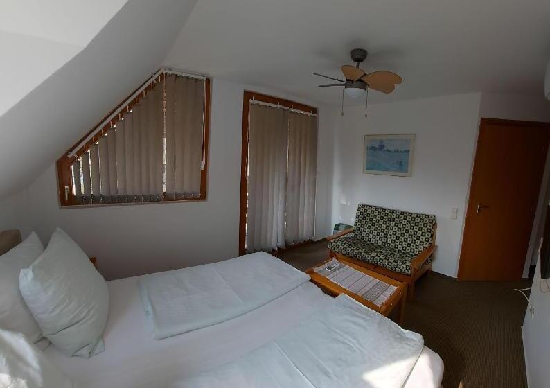 ペンション Emil Porta