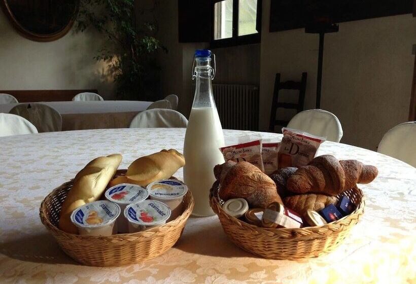 בית מלון כפרי Agriturismo Corte Virgiliana