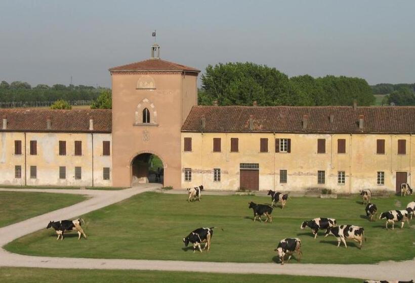 فندق Agriturismo Corte Virgiliana