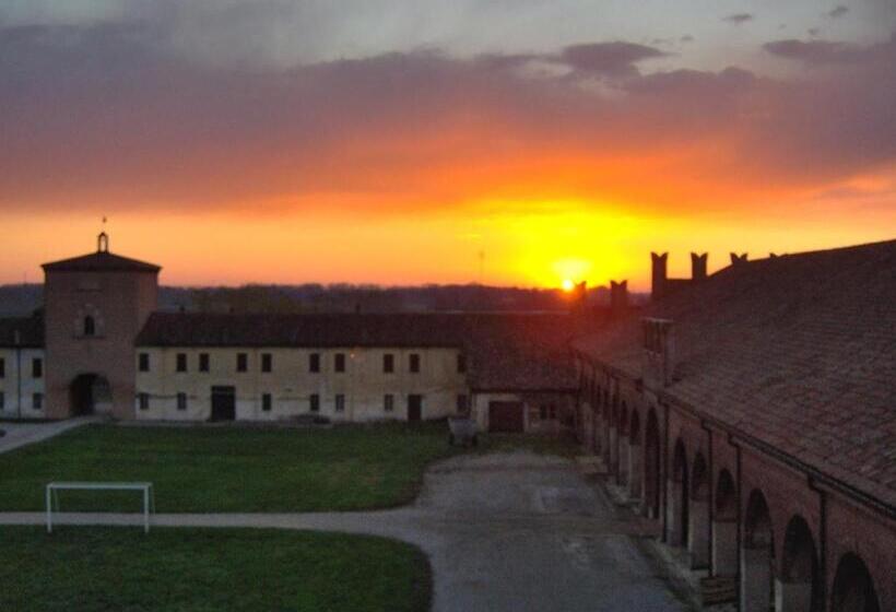 فندق Agriturismo Corte Virgiliana