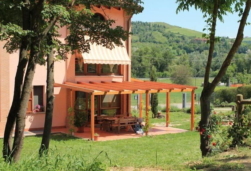 فندق Agriturismo Il Cavicchio