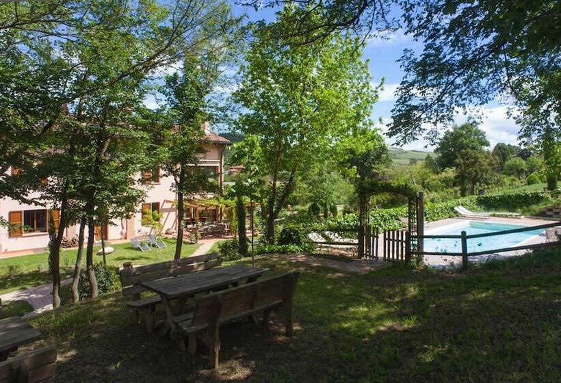 فندق Agriturismo Il Cavicchio