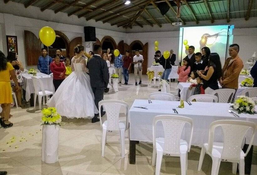 ホテル Alto De Los Andaquies