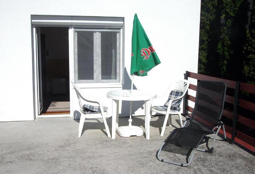 膳宿费 Kántás Vendégház Tihany