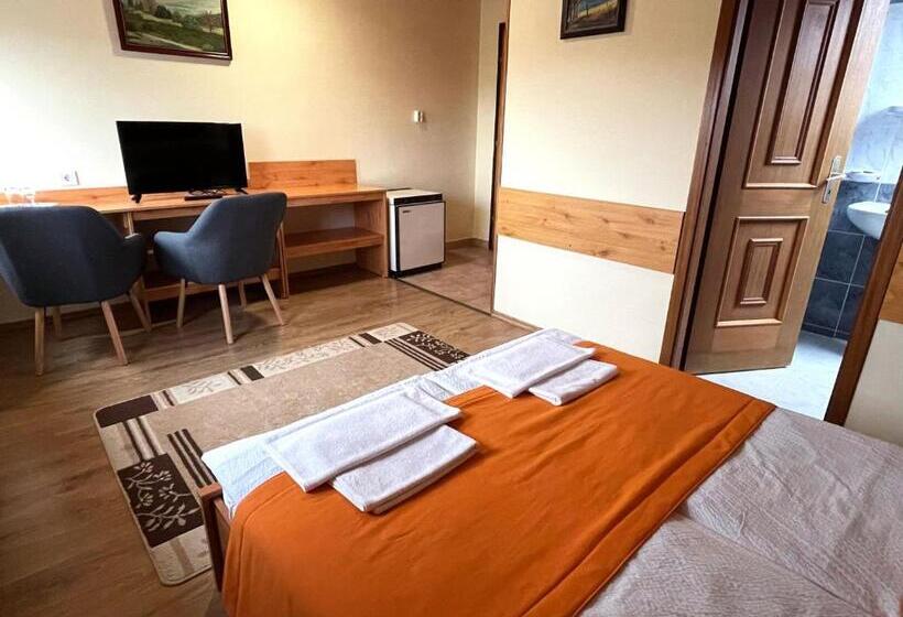 膳宿费 Kántás Vendégház Tihany