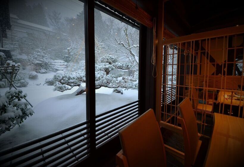 Japanese Ryokan Seryo