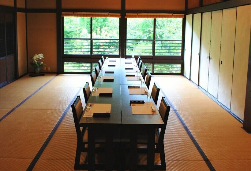 Japanese Ryokan Seryo