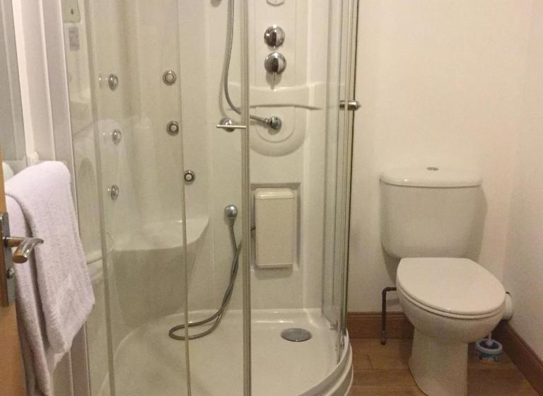 פנסיון Acer Guest House