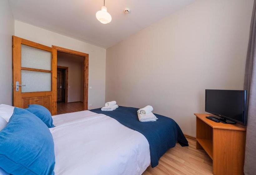 پانسیون Aidaras