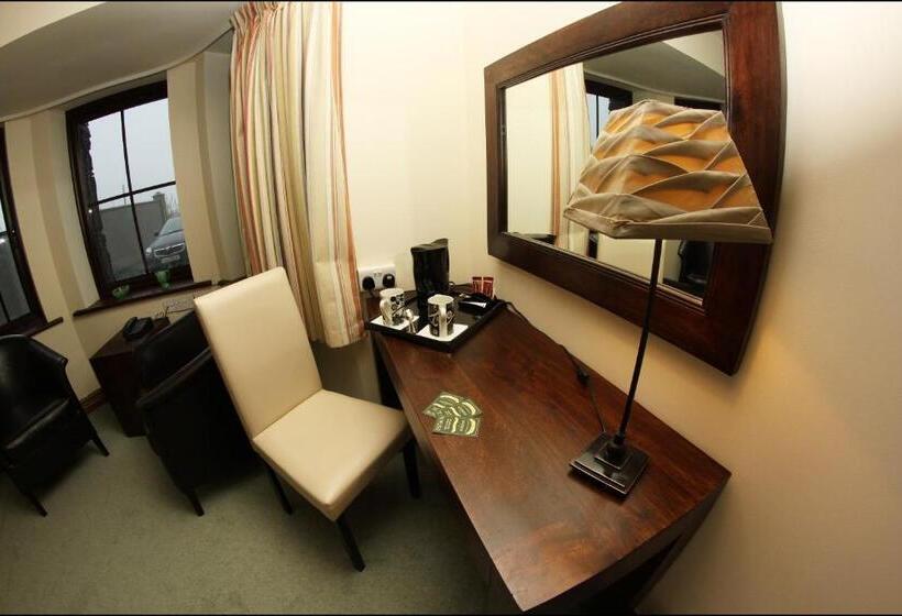 פנסיון All The Twos Lodge