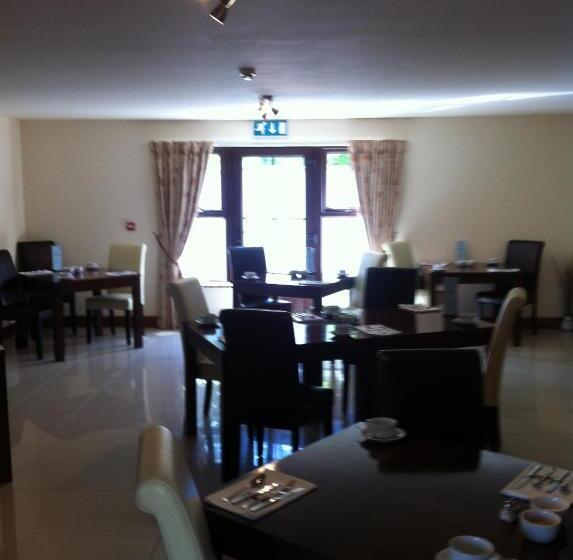 פנסיון All The Twos Lodge