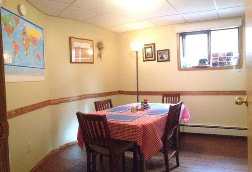 ペンション Bear Cub Lodging