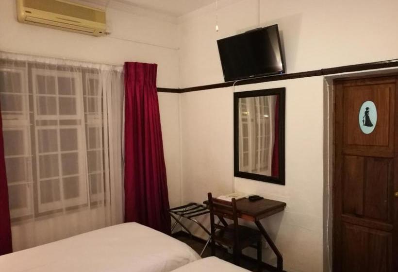 پانسیون Beit Shalom Before Known As Best Little Guesthouse