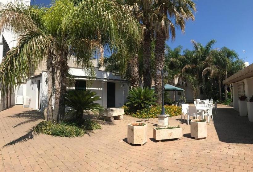 펜션 Corte Carafa Un Oasi Nel Centro Storico Con Parcheggio Interno Riservato