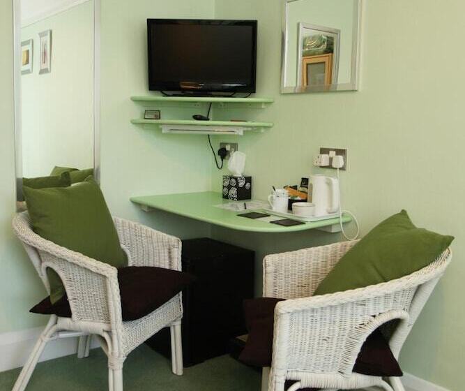 Пансион Cranston House