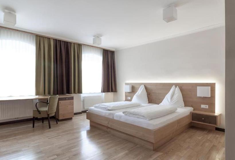 بنسيون Frühstückshotel Scharinger