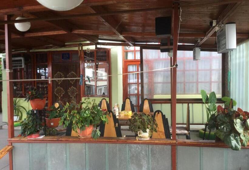 ペンション Guest House Paskal