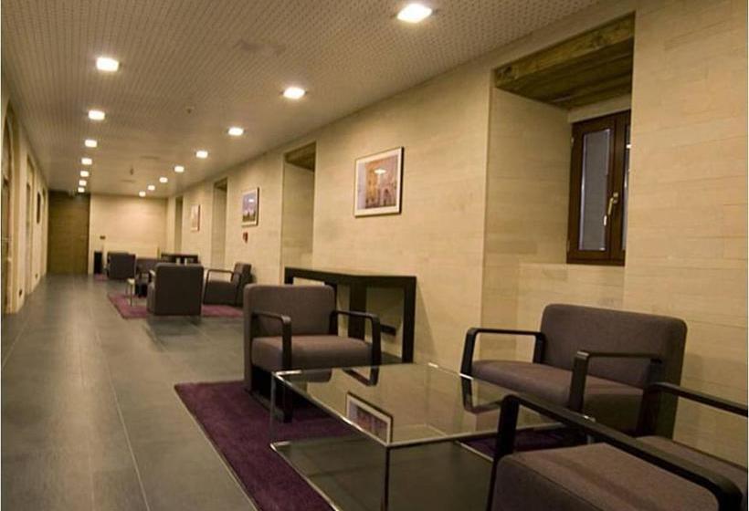 بنسيون Posada Real Convento San Francisco